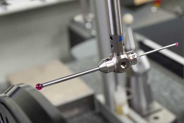 Messsonde am Werkst&uuml;ck